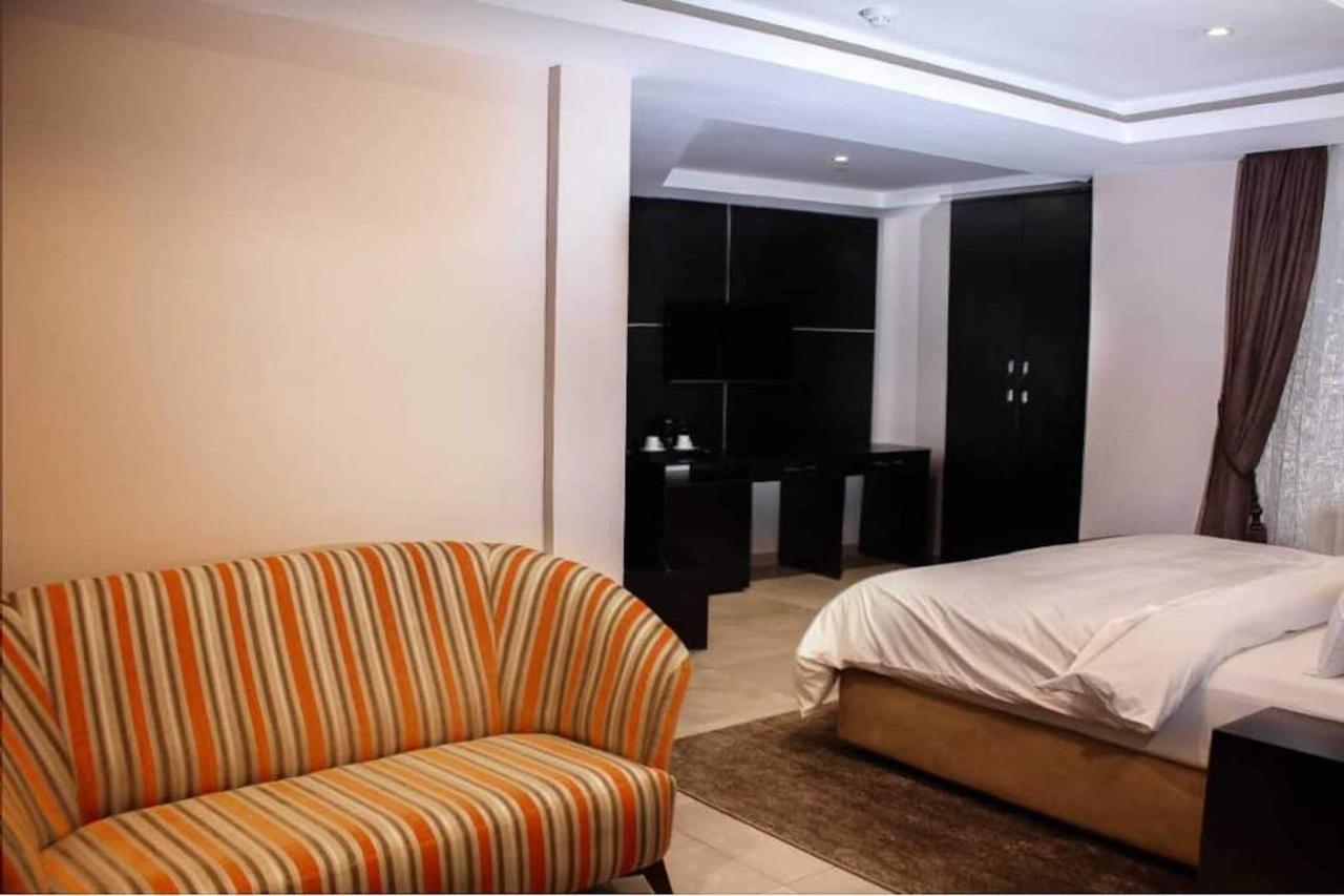 Joshesther Olive Hotel Икея Экстерьер фото
